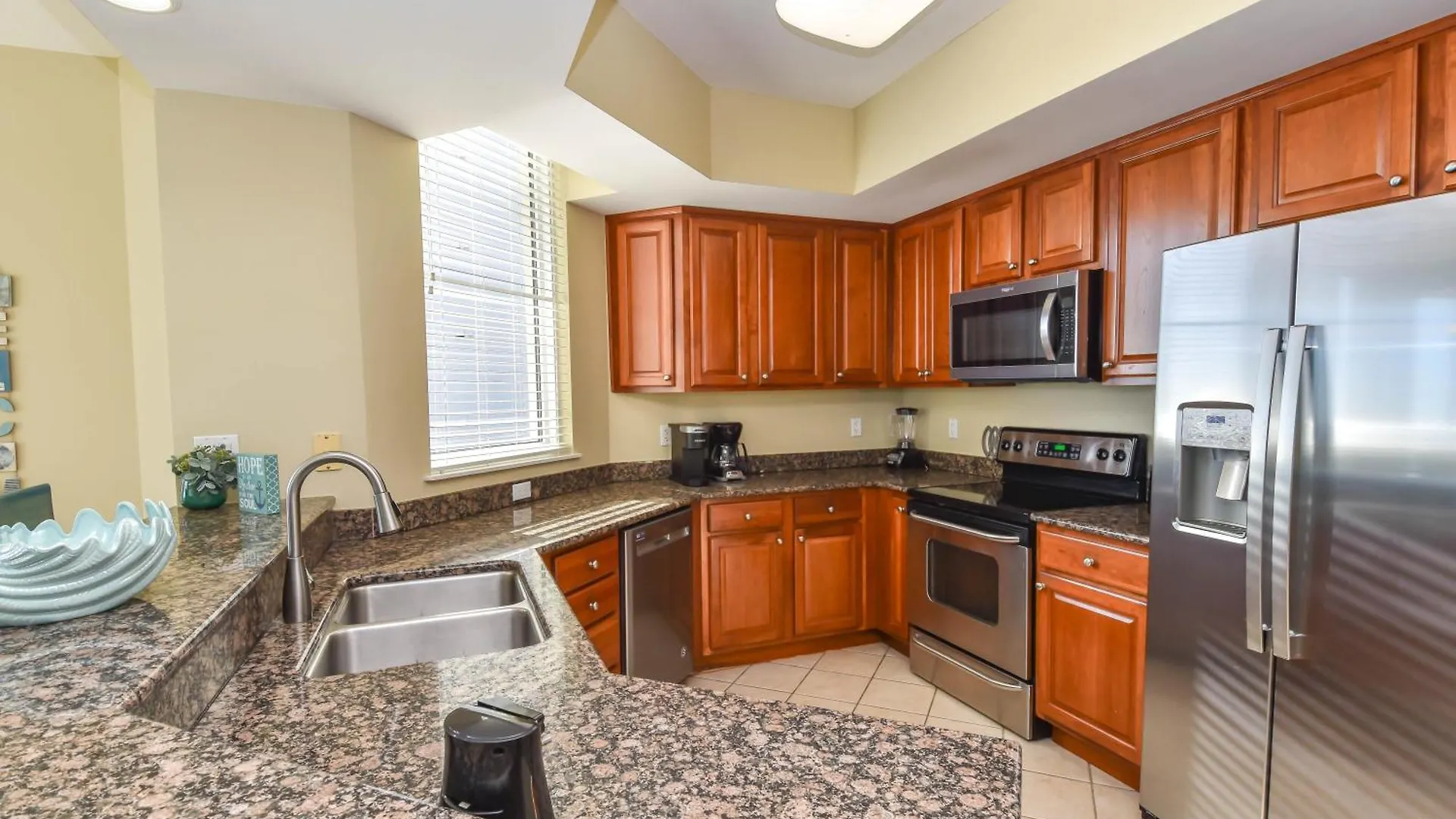 Silver Beach Towers W406 Destin Apartment